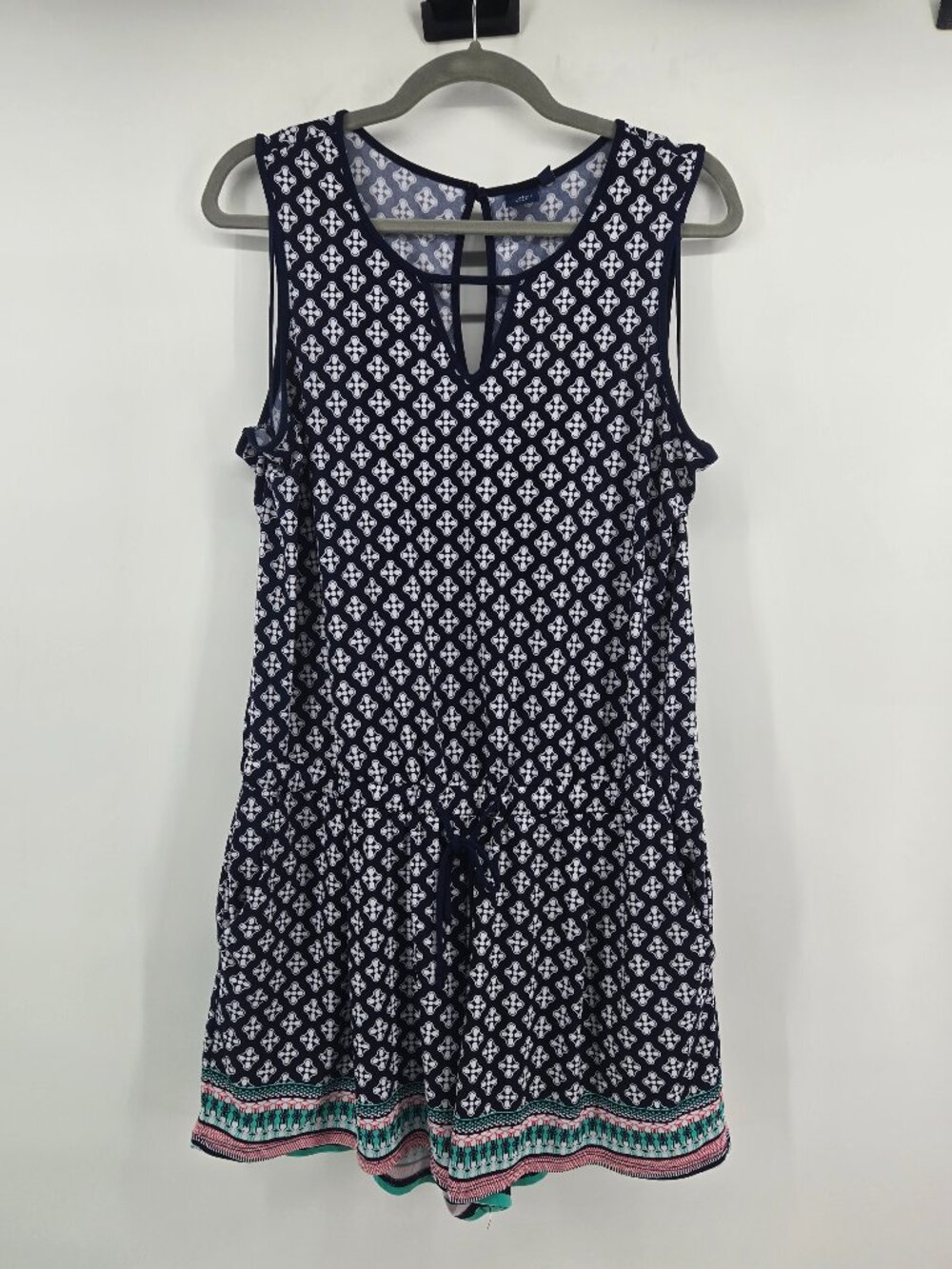 Kaari Blue Geometric Sleeveless Romper - L Navy/White